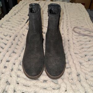 Taos Footwear Dark Gray Ankle Boots